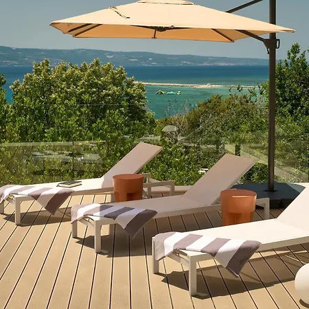 Seaview Flora - Heated Pool And Villa
