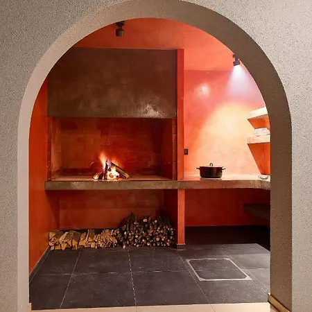Seaview Flora - Heated Pool And