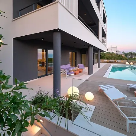 Seaview Flora - Heated Pool And *